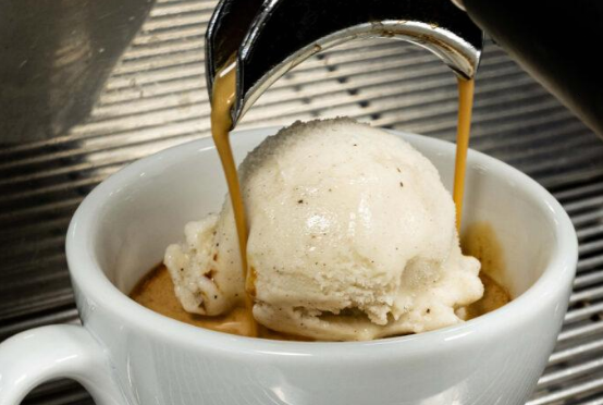 Affogato at Black Parakeetz